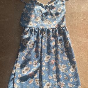 Women’s medium dress